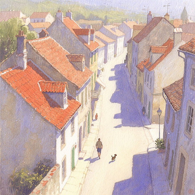 水彩风格绘画，欧洲小镇街景，午后阳光斜照，温暖的橙红色屋顶与灰白墙面形成鲜明对比，街道上有行人和一只小狗，远处房屋错落有致，光影斑驳，笔触轻盈透明，色彩晕染自然，整体氛围宁静而富有生活气息，构图采用纵深视角，展现街道的延伸感和空间层次。