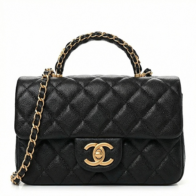 对图片中的包包产品角度进行矫正，正视视角，白底背景，比例1:1