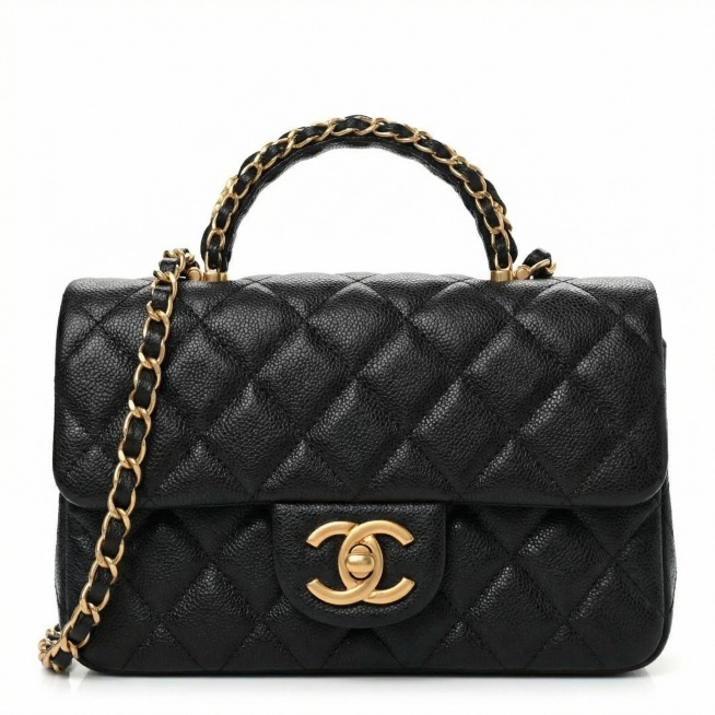 对图片中的包包产品角度进行矫正，正视视角，白底背景，比例1:1预览效果